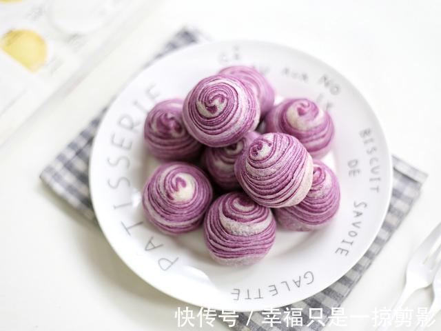 面粉别做馒头了，试试此款点心，个人觉得比馒头好看还好吃，真香