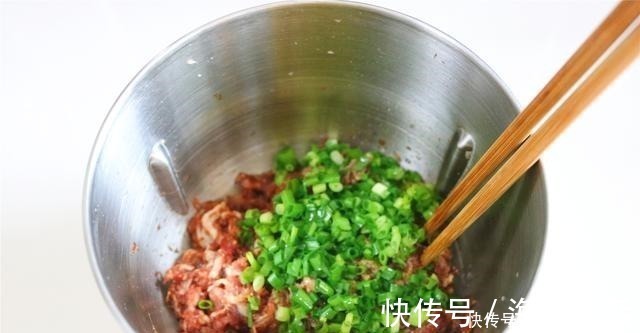 包子|卷一卷，蒸一蒸，香软又多层，比包子简单，趁热两个不够吃！