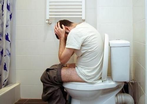 慢性疾病|高血压患者,尽量少做5件事,不然血压会不稳定,一起了解下