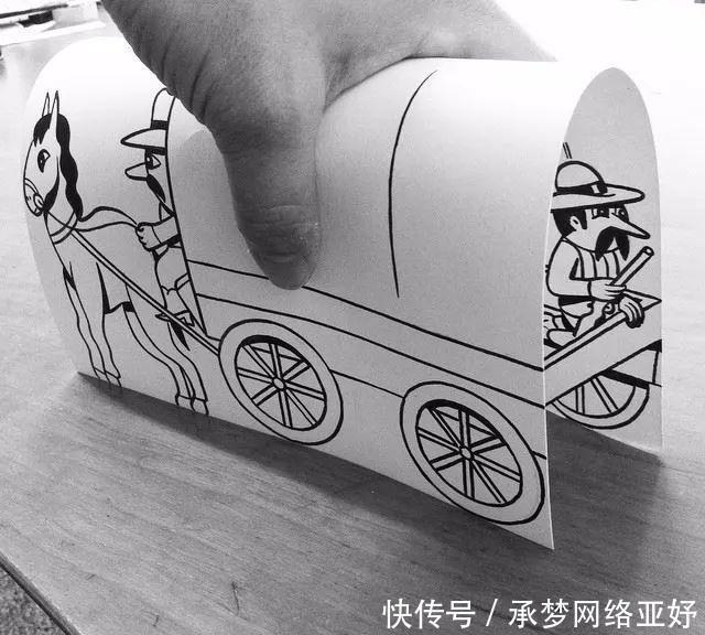 愤怒的小鸟!一张纸玩起了3D游戏,网友评论只有无聊又有才的人才能做到