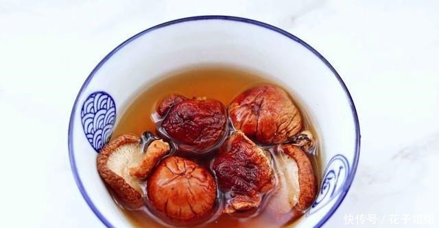 3道电饭煲版懒人焖饭,饭菜一锅出,满嘴喷香,美味省心~!