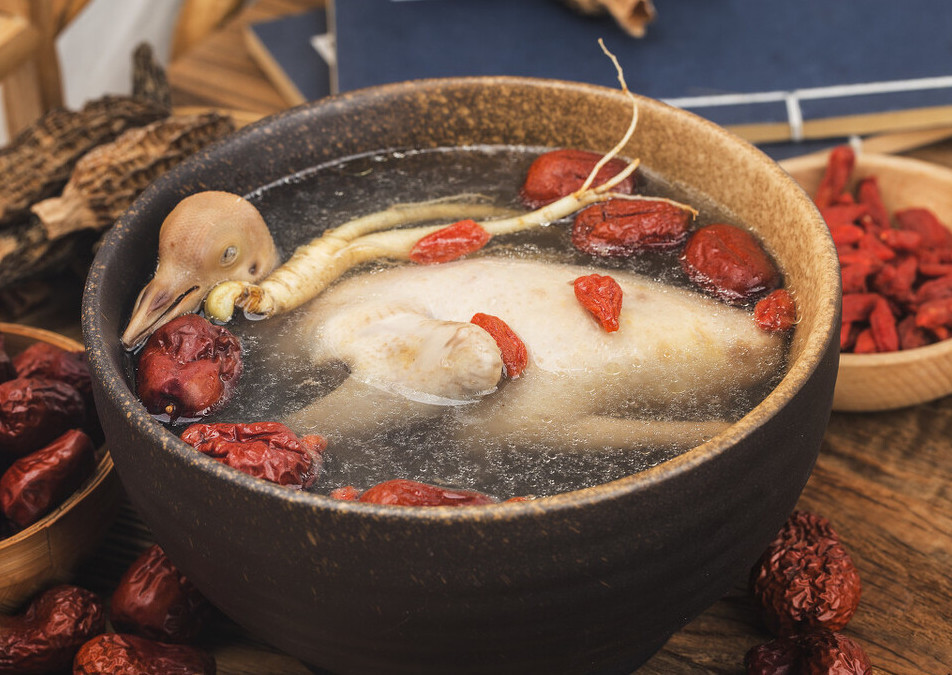 一鸽胜九鸡，炖鸽子汤需要焯水吗教你正确做法，肉嫩汤鲜营养高