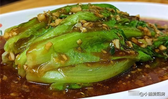 蚝油生菜很多人做错了，教几个小技巧，脆嫩鲜香不发黑，特爽口