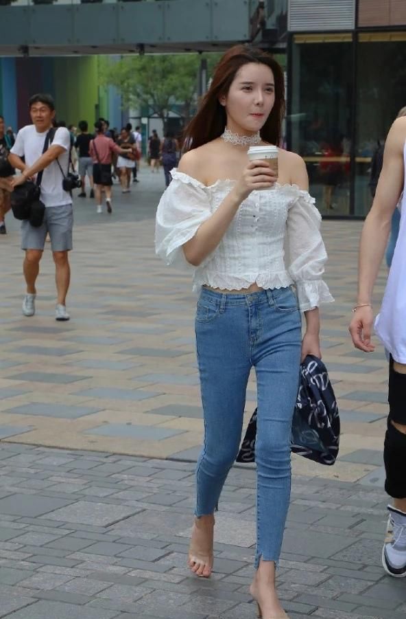 “排骨精”身材避雷穿搭，千万不要这样穿，仿佛筷子插土豆