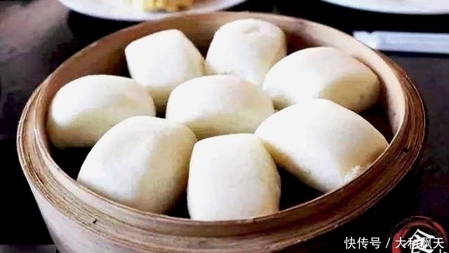 不管蒸馒头还是蒸包子,面里多加2样东西,又暄又软又好吃