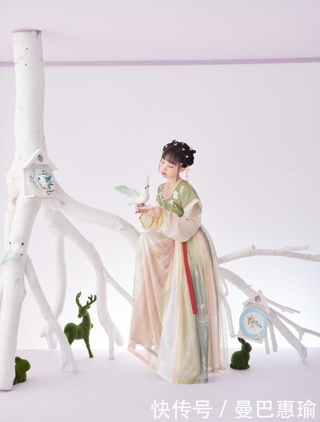 汉服|汉服也有“茶艺风”,风格清新又自然,穿上它们比“绿茶”还美