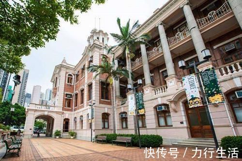 复读|她是高考状元，获72万奖学金后退学复读，第二年却又成高考状元