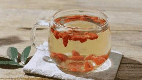 冬病夏治|枸杞泡水好处多,特别对于“男同志”!3个错误需要避免