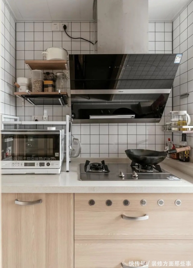 四分离|80㎡小两房装修,阳台设计榻榻米,2.5㎡卫生间实现四分离