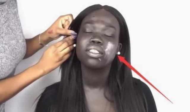 女人|非洲女人要打多少BB霜才能变白化妆结束后,这效果彻底服了