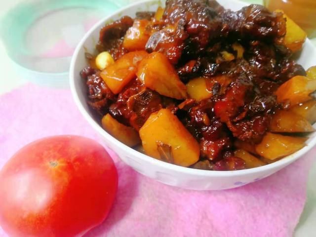美味|三伏天爱流汗，记得给家人做这道菜，营养又美味，上桌汤汁也不剩
