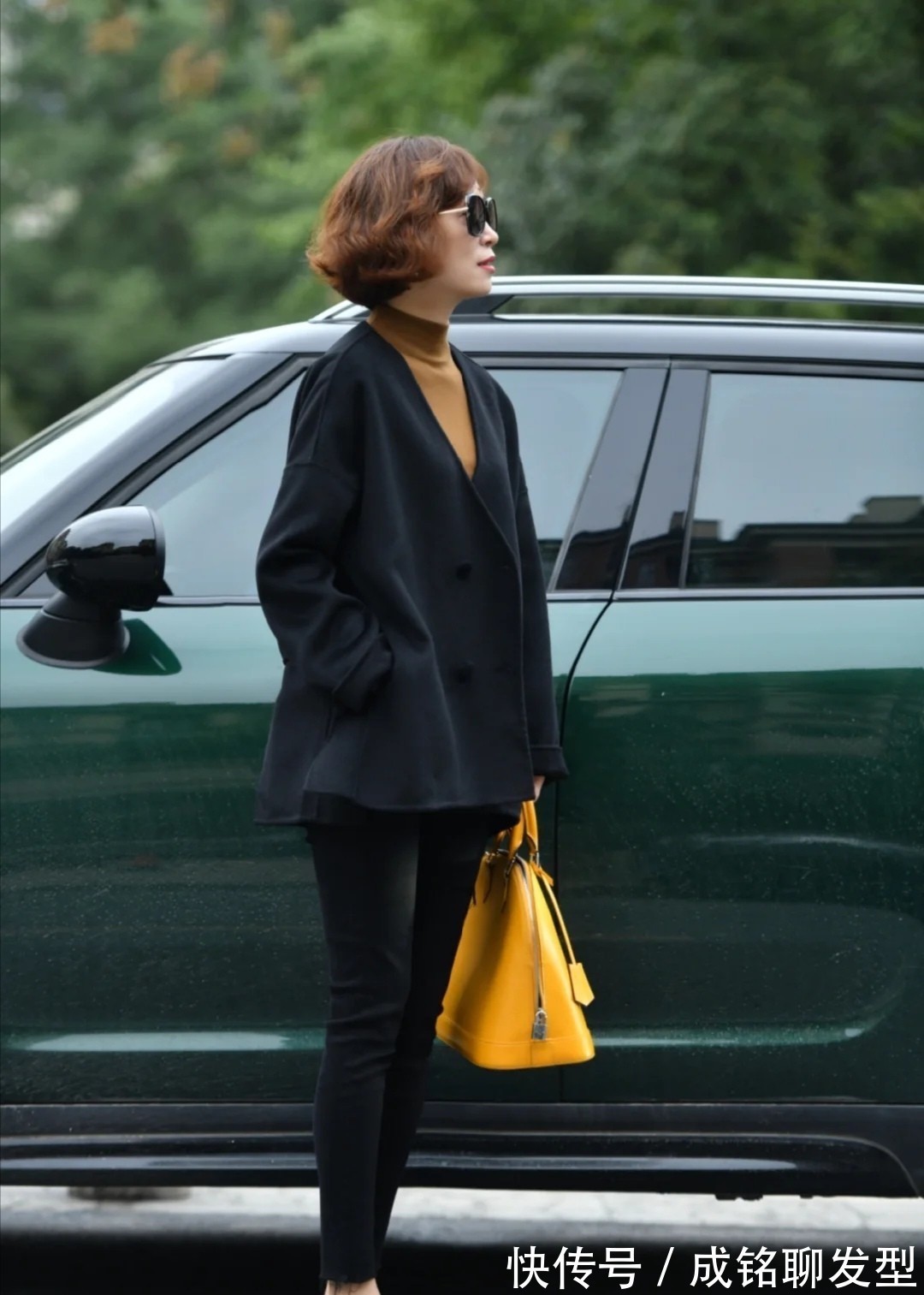 打底裤|已经不再年轻,就别刻意装嫩!学这位女士的穿搭,优雅大气又高级