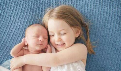 老二精|“老大憨,老二精”,二胎家庭普遍都是一个智商高,一个情商高?