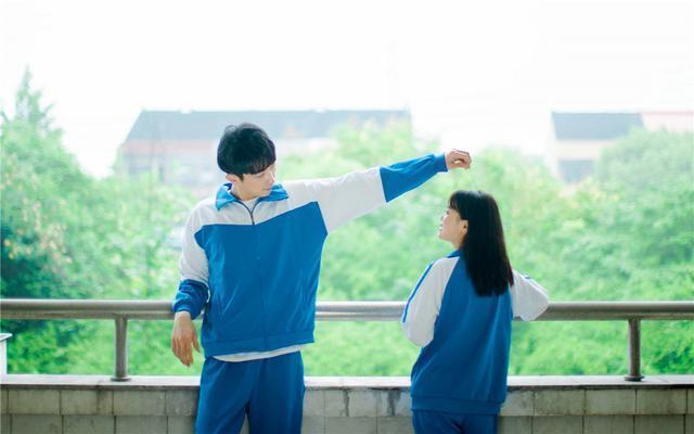 学渣|学霸“情书”火了,老师看后感动不已,学渣却始终一脸懵