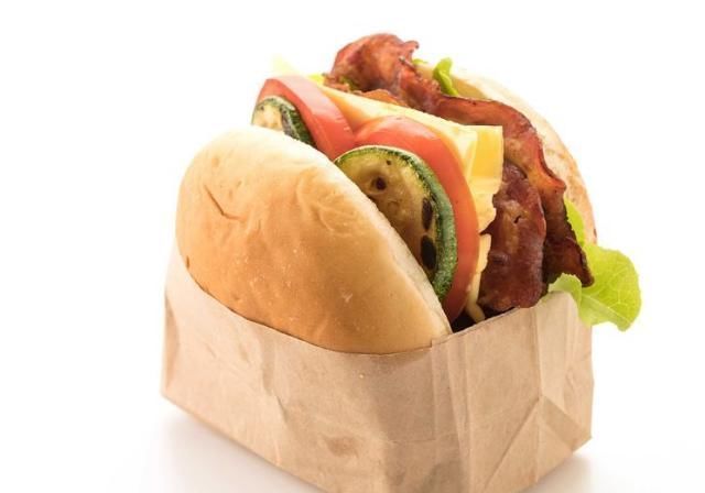 吃货|吃货公认“最长肉”的5种零食,辣条奶茶登榜,难怪你那么胖