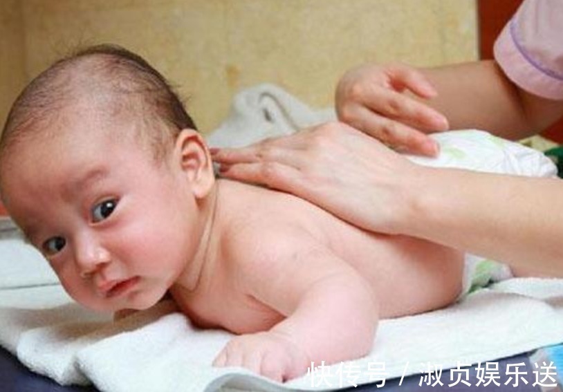 林女士|产妇生下龙凤胎,男宝却无呼吸急坏医生,宝妈的小动作挽救了孩子