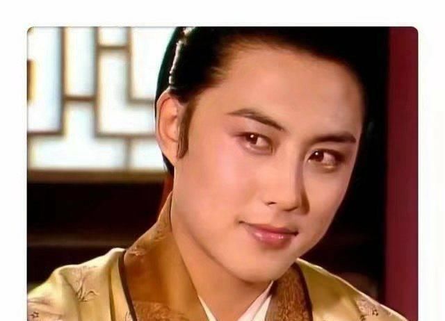 怀孕|平儿跟了贾琏几年,为啥没怀孕你看琏二爷的小厮怎么说