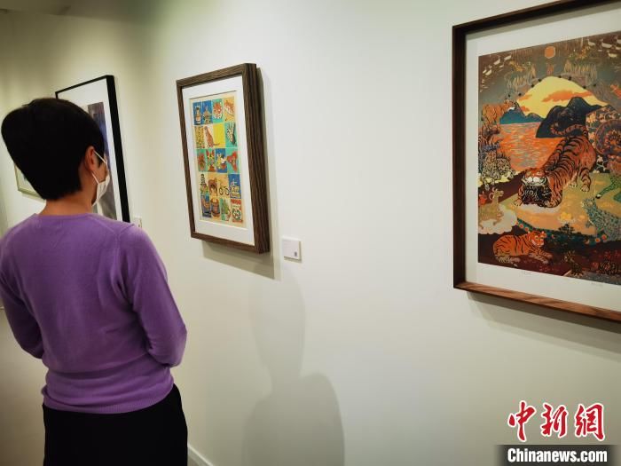 水墨艺术|“虎中作乐：开心年画展”香港开幕 展出15位港台艺术家当代年画