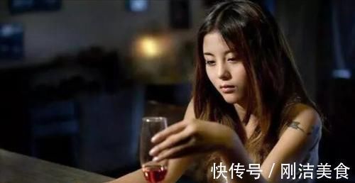 女性|女性想要远离乳腺疾病,少碰3物,做好3件事,乳房健康人舒服