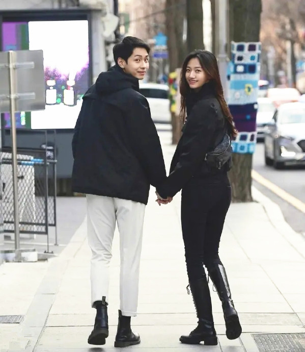 牛仔裤|韩国街头穿搭盘点 三大主流演绎简约时髦风