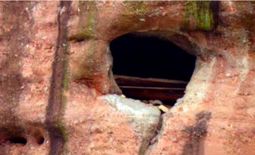 解答|古人怎样将棺材放在悬崖上专家悬赏40万求解,却被老农轻松解答