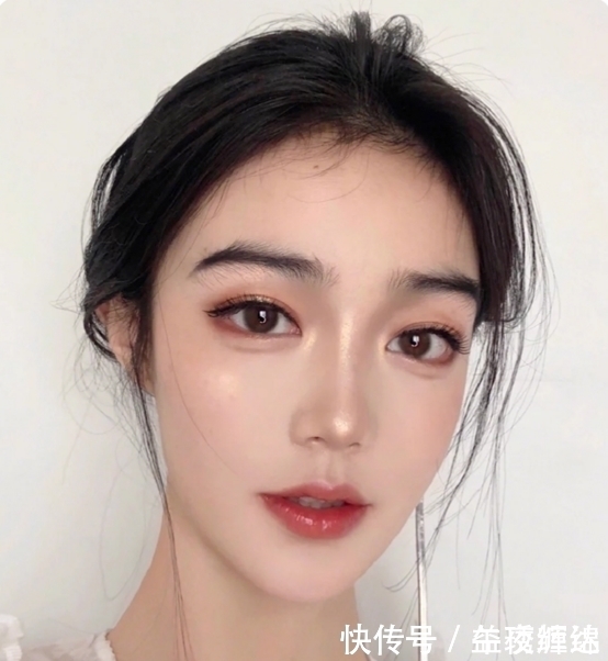 卡唇纹|一半以上的人都不会涂口红,这些细节做不对,再贵的口红也白搭!