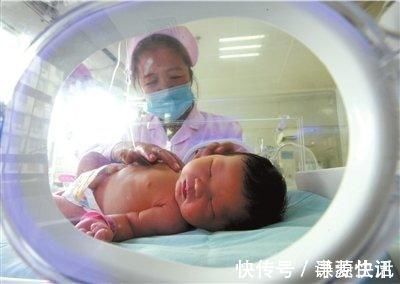 医生|新生儿都会留下小脚印,医生不会告诉家长,但父母也要了解