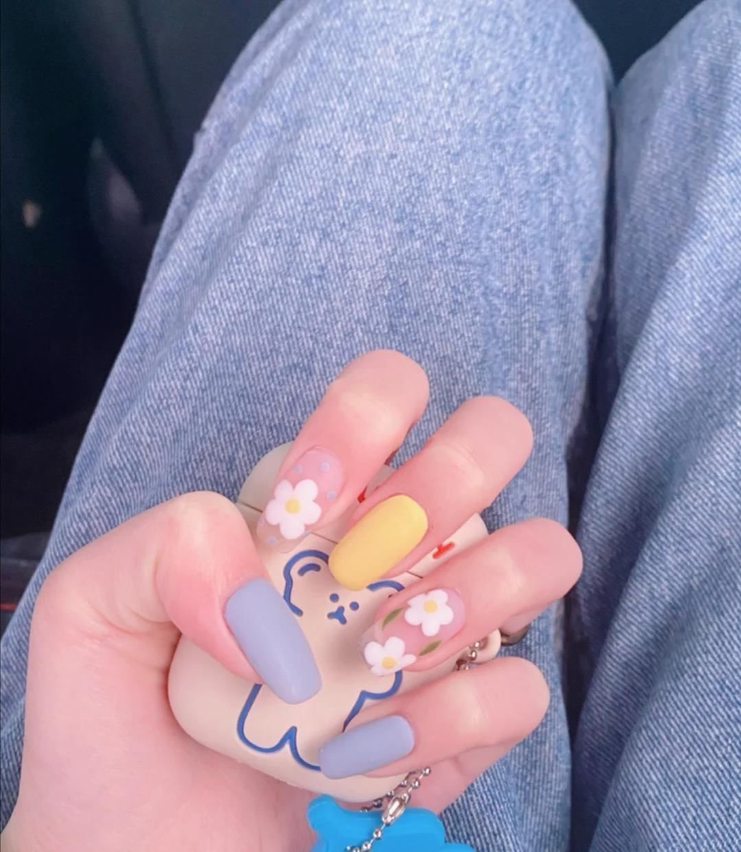 姐妹们|显白不挑肤色的几款美甲,时髦洋气还百搭,你心动哪一款?