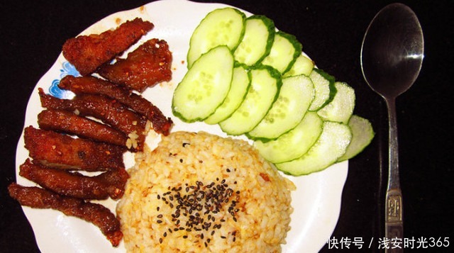 自从有了位非洲来的嫂子,我们家的伙食就变成了这样