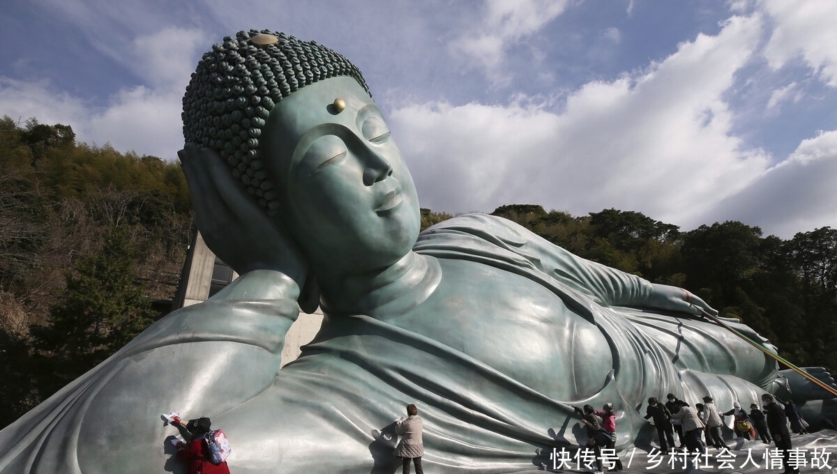 世界最大青铜卧佛,辞旧迎新大扫除