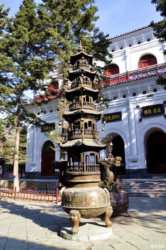 走进五台山最古老的寺院—显通寺