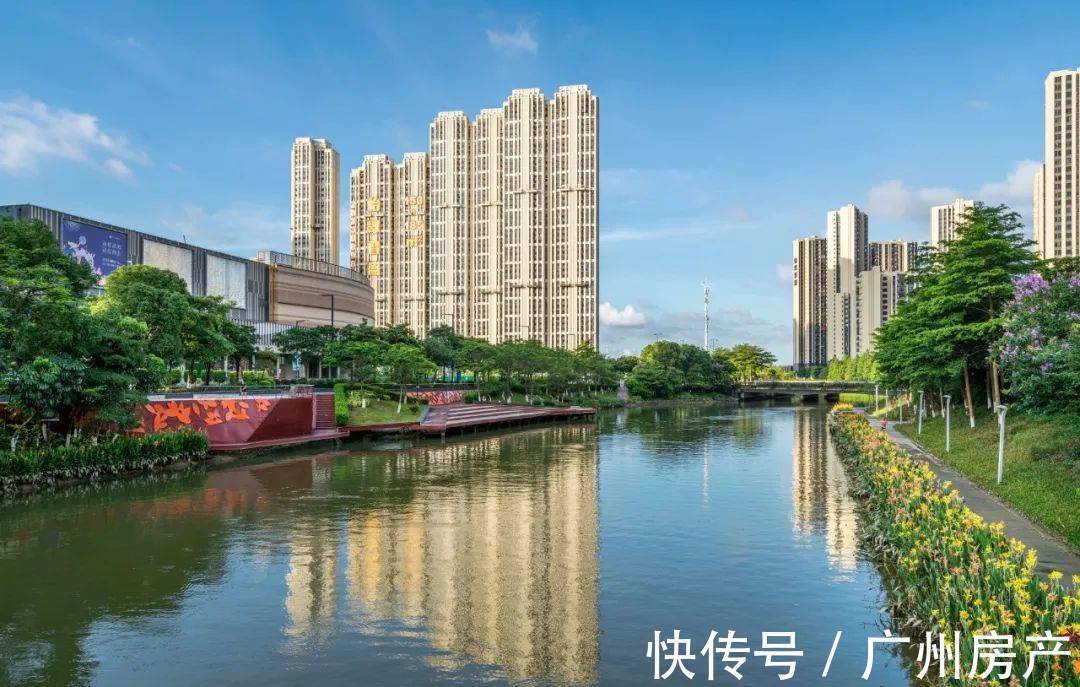 居所|大师手笔！这套CBD顶复，才是打开塔尖居所的正确方式