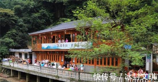 水潭|浙江山村发现神秘水潭，水底建造古代宫殿，传说龙宫被证存在