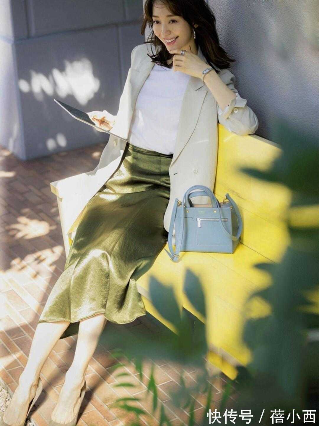 单品 日系博主“大女人风”如何打造?原来只靠这一件单品,百搭还显瘦