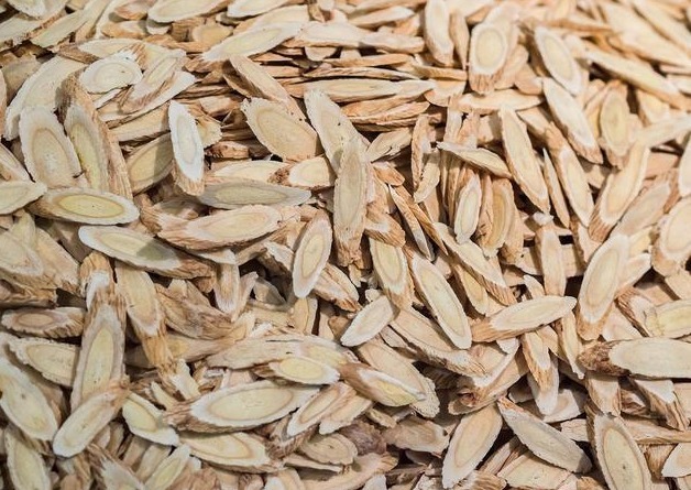 血糖|83岁老中医控制血糖很简单,家中常备1红,助你走出“糖人街”