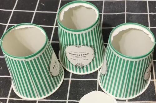 小窍门|一次性纸杯我从来不扔,把3个纸杯底部剪开,粘在一起还有这妙用