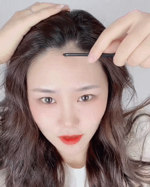 女生最显老的1种发型，你可千万别剪