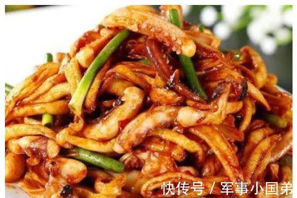 爆炒鱿鱼|孩子嫌弃吃大葱会口臭每次都不吃,多吃葱香菜,有利身体发育