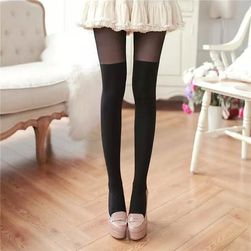 穿条不一样的丝袜，做个不一样的青春美少女