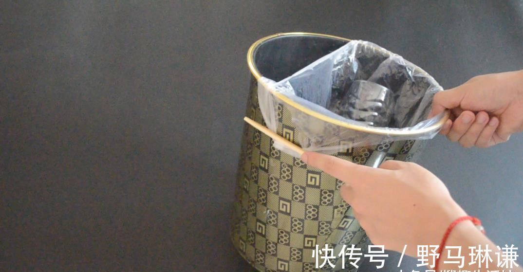 烦恼|垃圾桶上放一根筷子, 解决了很多家庭困扰的烦恼, 看完赶紧去试试