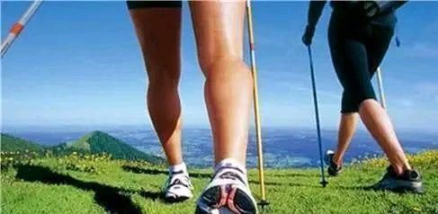 目的|每天走多少步能达到锻炼的目的?不要去求多,达到这个步数就可以