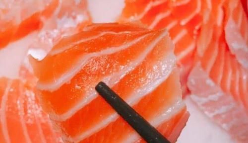 比频繁洗发更伤头发的三种行为,最后一种,很多人“明知故犯”