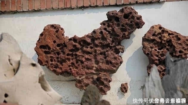 进山#退休老人进山觅奇石20年骑坏3辆摩托,发掘3件“镇斋之宝”