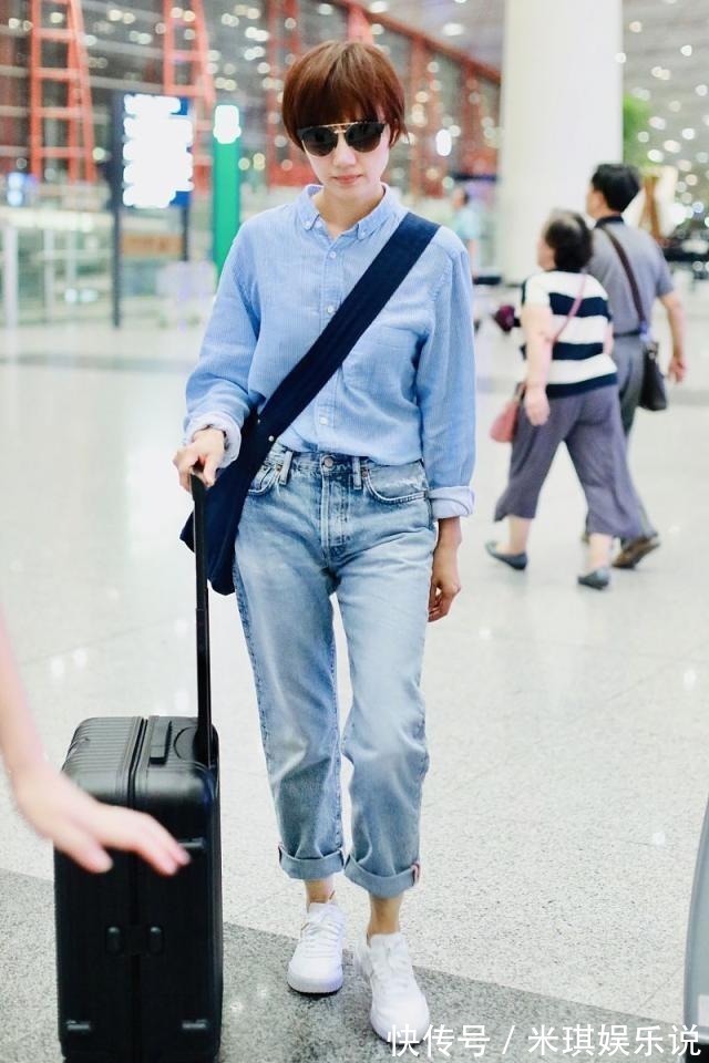 发型 女人过了40岁就别再留“黑长直”,这5款发型,让你从阿姨变少女