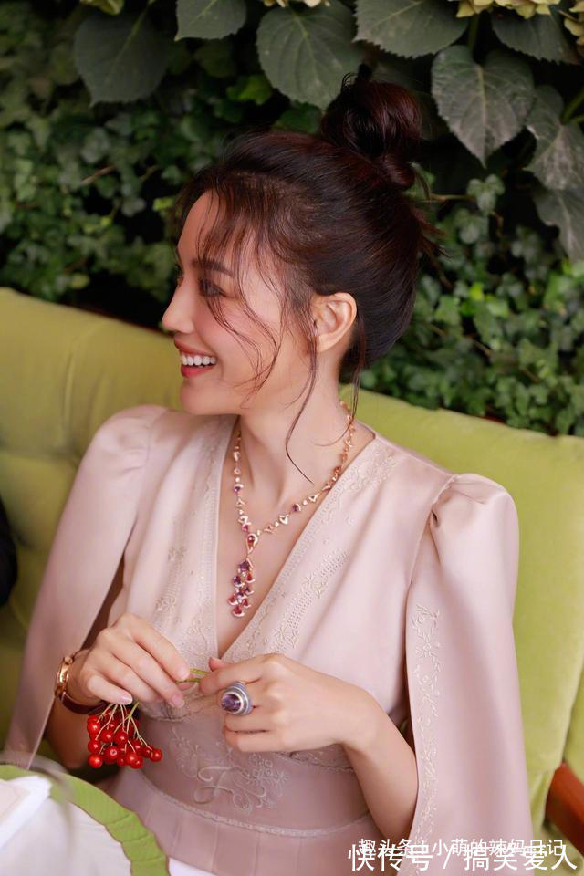 小姐姐 女人一旦上了35岁,尽量少留这3款“显老发型”,土气又没气质