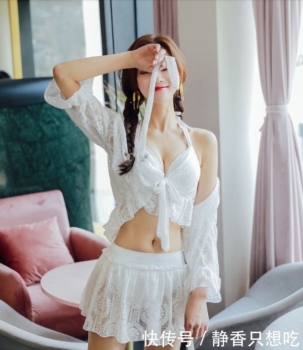 气质|身材匀称的泳衣美女,绽放年轻的光彩,增添精致感