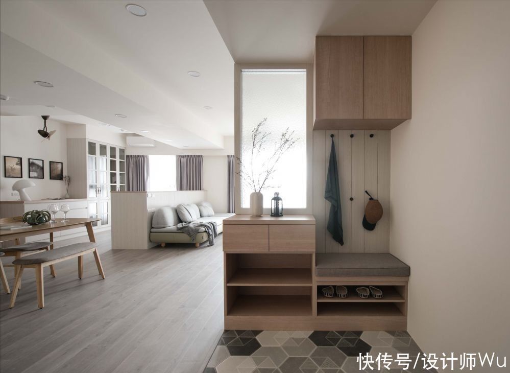 客餐厅|120㎡木与白极简无印宅,3+1房质朴空间,功能与收纳兼具