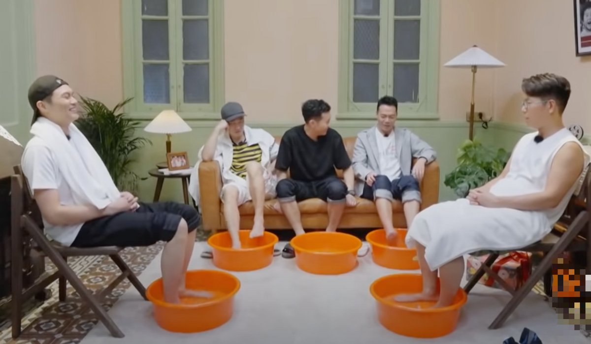 陳小春做按摩嫌技師力氣小！被梁漢文下狠手按壓，當(dāng)場(chǎng)痛到大聲叫