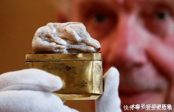 世界最大淡水珍珠“睡狮”拍卖，日商出价240万落槌