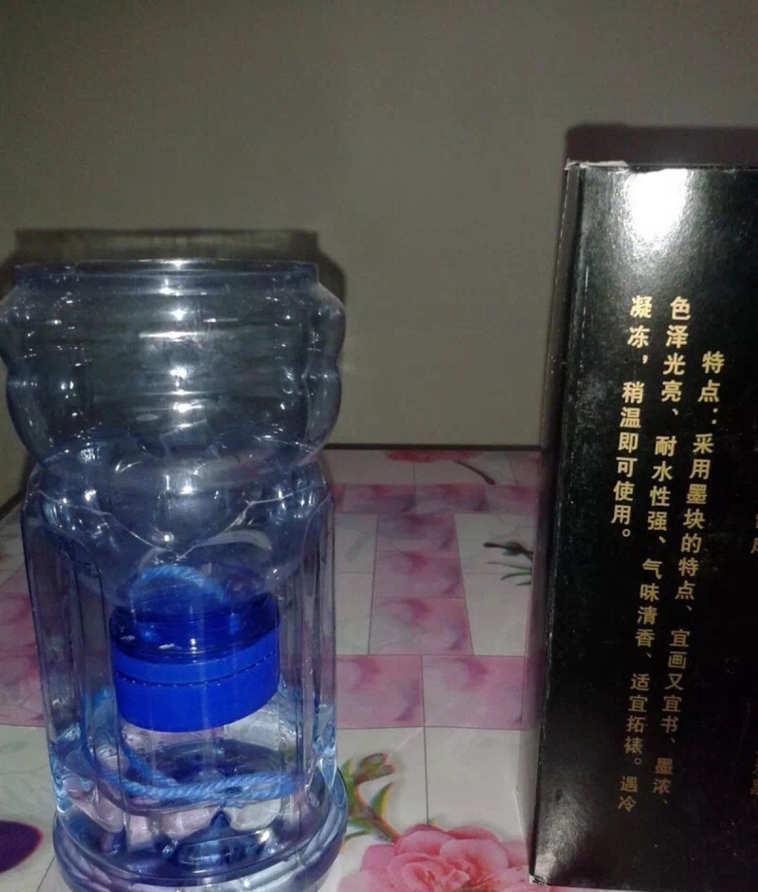 塑料瓶|旧筷子、老干妈瓶别扔,拿来养花效果好,省下一笔养花钱